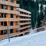 Ski-in Ski-out Direkt An Piste Und Liften - 3-room Stenna Selva * Flims