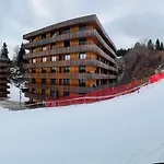 Ski-in Ski-out Direkt An Piste Und Liften - 3-room Stenna Selva Daire Flims