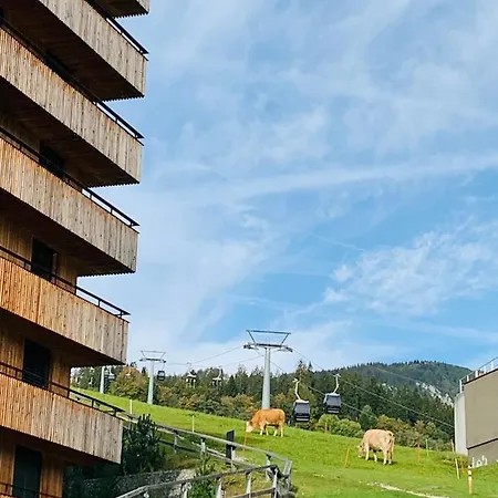 Sunny Stenna Selva 3-room Ski-in Ski-out Right By The Slopes & Lifts *