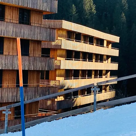 Sunny Stenna Selva 3-room Ski-in Ski-out Right By The Slopes & Lifts