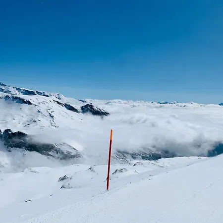 Sunny Stenna Selva 3-room Ski-in Ski-out Right By The Slopes & Lifts