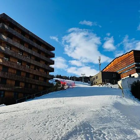 Ski-in Ski-out Direkt An Piste Und Liften - 3-room Stenna Selva