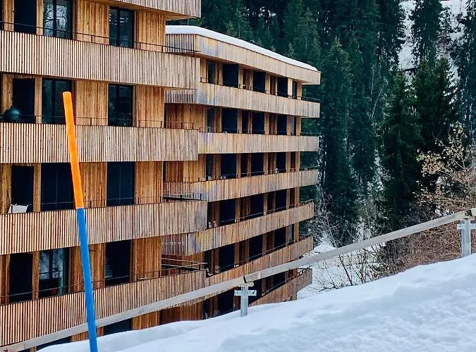 Ski-in Ski-out Direkt An Piste Und Liften - 3-room Stenna Selva * Flims