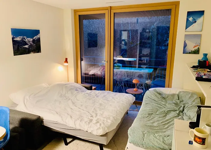 Ski-in Ski-out Direkt An Piste Und Liften - 3-room Stenna Selva フリムス