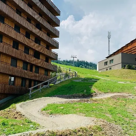 Apartment Ski-in & -out Stenna Selva 3-room Next To Lifts & Pistes Flims