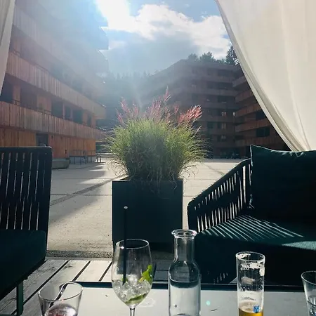Ski-in & -out Stenna Selva 3-room Next To Lifts & Pistes * Flims